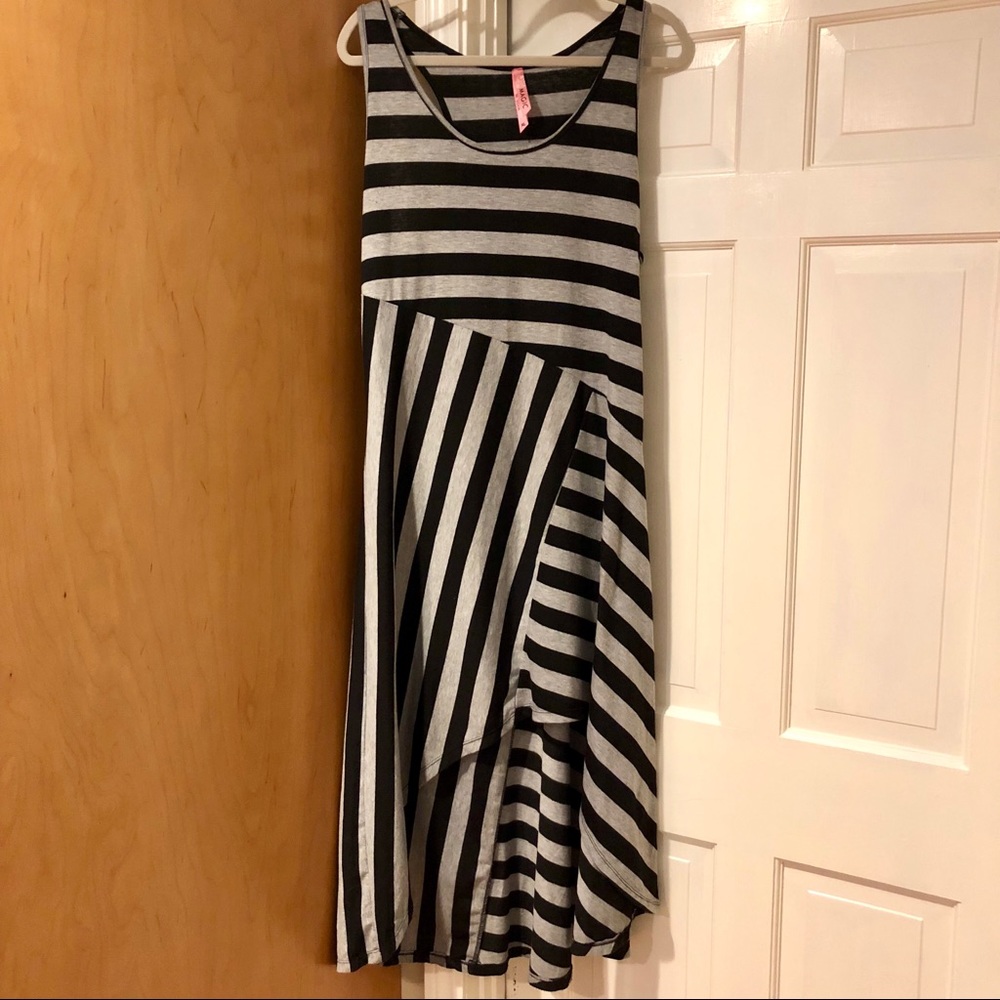 MAGIC Hi/Low Maxi Dress - Black & Grey